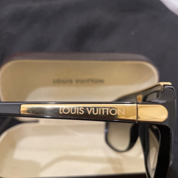 Legit LV shades serial number can be verified. - Picture 4 of 4